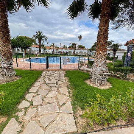 Bungalow Para 6 Pax A 7 Minutos De Playa Albirラルファス・デル・ピ エクステリア 写真