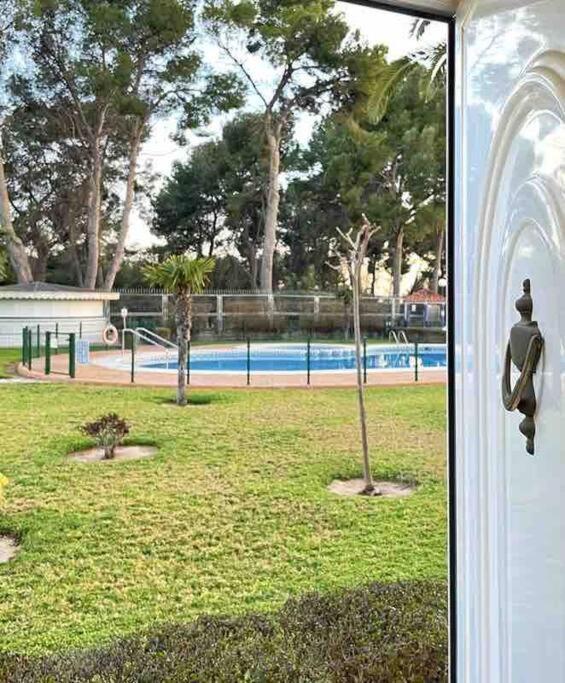Bungalow Para 6 Pax A 7 Minutos De Playa Albirラルファス・デル・ピ エクステリア 写真