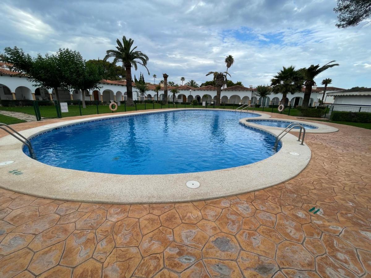 Bungalow Para 6 Pax A 7 Minutos De Playa Albirラルファス・デル・ピ エクステリア 写真