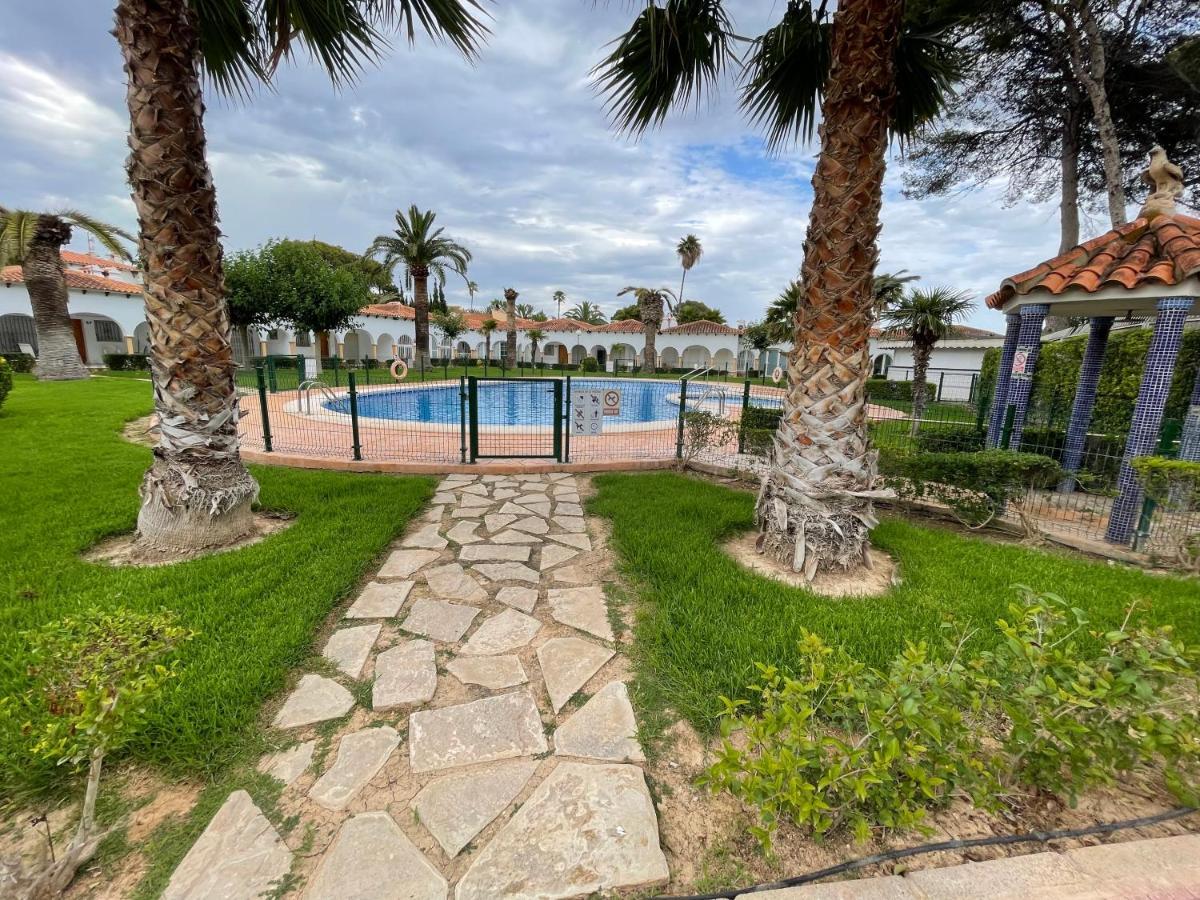 Bungalow Para 6 Pax A 7 Minutos De Playa Albirラルファス・デル・ピ エクステリア 写真