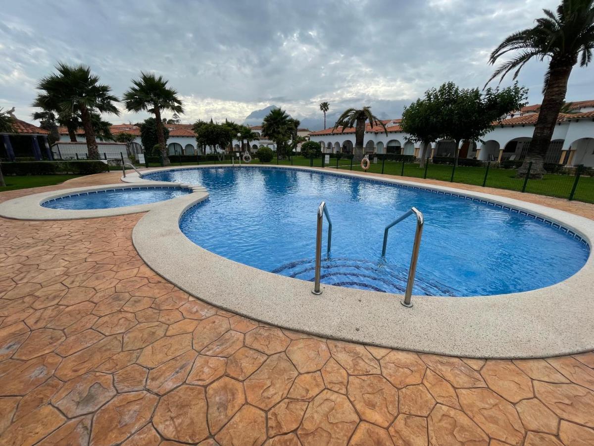 Bungalow Para 6 Pax A 7 Minutos De Playa Albirラルファス・デル・ピ エクステリア 写真